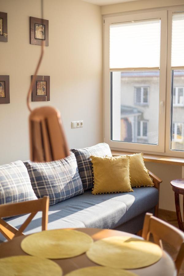 Piekna 2-Bedroom Apartment 华沙 外观 照片